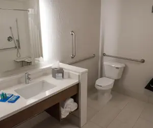 Photo 5 - Holiday Inn Express & Suites Merrillville by IHG