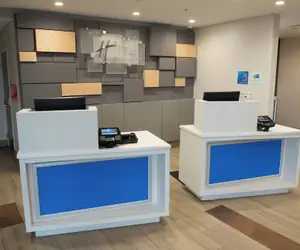 Photo 2 - Holiday Inn Express Hotel & Suites East Lansing by IHG