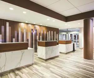 Photo 4 - La Quinta Inn & Suites by Wyndham Chicago Downtown