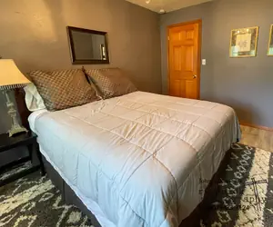 Photo 2 - A Hyde Away Inn B&B