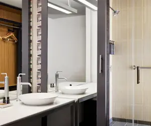 Photo 5 - Aloft Leawood-Overland Park