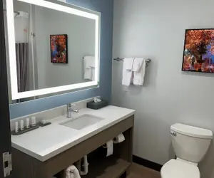 Photo 5 - La Quinta Inn & Suites by Wyndham Macon West