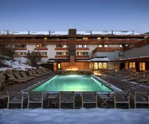 Photo 2 - Highline Vail - a DoubleTree by Hilton