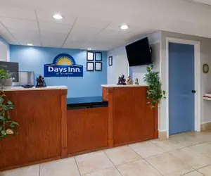 Photo 2 - Days Inn by Wyndham Montgomery I-85