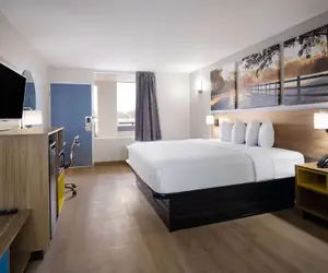 Photo 5 - Days Inn by Wyndham Montgomery I-85