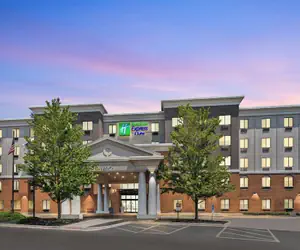Photo 2 - Holiday Inn Express & Suites Chicago West - O'Hare Arpt Area by IHG