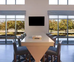 Photo 3 - Hampton Inn & Suites Cleveland Mentor