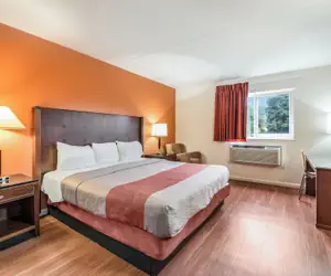 Photo 5 - Motel 6 Tinton Falls, NJ – Neptune