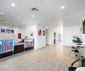 Photo 4 - Motel 6 Channelview, TX