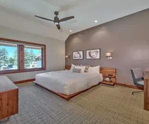 Photo 3 - Luxury Residence - Gondola across the Street 2 Bedroom Condo by RedAwning