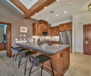 Photo 4 - Luxury Residence - Gondola across the Street 2 Bedroom Condo by RedAwning