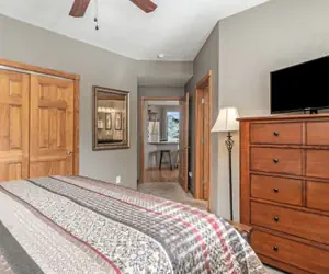 Photo 4 - Mount Cirrus 10b 2 Bedroom Condo by RedAwning