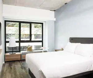 Photo 4 - Motto by Hilton Philadelphia Rittenhouse Square