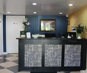 Photo 3 - Claremont Motor Lodge