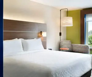 Photo 3 - Holiday Inn Express & Suites Fort Wayne North by IHG