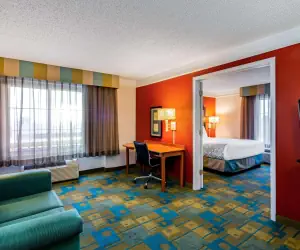 Photo 4 - La Quinta by Wyndham Fremont / Silicon Valley