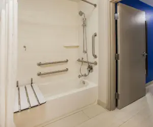 Photo 4 - Holiday Inn Express - Blair, an IHG Hotel