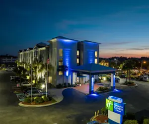 Photo 2 - Holiday Inn Express North Myrtle Beach - Little River, an IHG Hotel