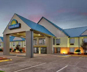 Photo 2 - Days Inn by Wyndham Tunica Resorts
