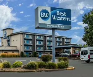 Photo 3 - Best Western McMinnville Inn