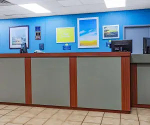 Photo 2 - Days Inn by Wyndham Cambridge