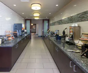 Photo 4 - La Quinta Inn & Suites by Wyndham Durant