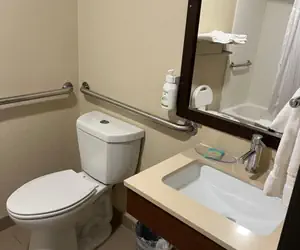 Photo 4 - Wingate by Wyndham Pittsburgh West Mifflin