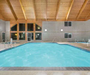 Photo 3 - Baymont by Wyndham Baxter/Brainerd Area