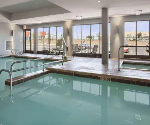 Photo 2 - Wingate by Wyndham - Bismarck