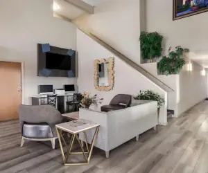 Photo 2 - SureStay Hotel by Best Western Grants