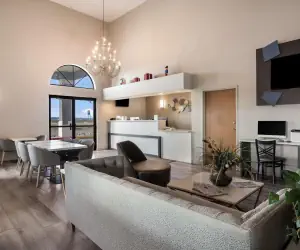 Photo 3 - SureStay Hotel by Best Western Grants