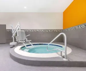 Photo 3 - La Quinta Inn by Wyndham Lynnwood