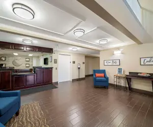 Photo 3 - Comfort Suites Red Bluff near I-5