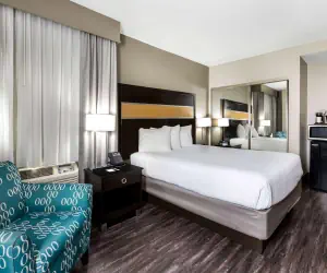 Photo 5 - La Quinta by Wyndham San Diego Mission Bay