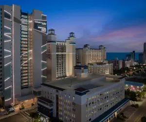 Photo 4 - Courtyard by Marriott Myrtle Beach Oceanfront