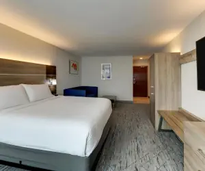 Photo 3 - Holiday Inn Express Kenner - New Orleans Airport, an IHG Hotel