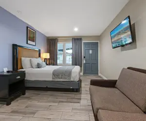 Photo 3 - Hotel Point Loma