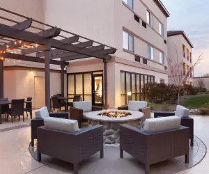 Photo 5 - Courtyard Charlotte Airport North