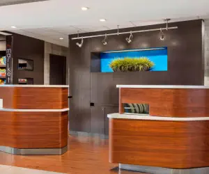 Photo 3 - Courtyard by Marriott Springfield