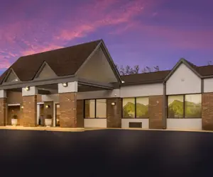 Photo 2 - Quality Inn Asheville Airport