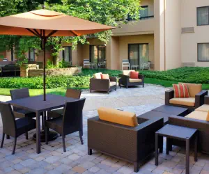 Photo 3 - Courtyard by Marriott Lexington North