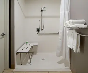 Photo 5 - Holiday Inn Palmdale-Lancaster, an IHG Hotel