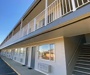 Photo 3 - Lake Logan Inn