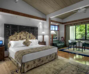 Photo 2 - Dinah's Garden Hotel