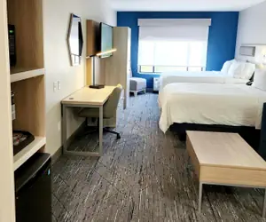 Photo 4 - Holiday Inn Express & Suites Lexington, an IHG Hotel