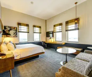 Photo 4 - WATERMARK Baton Rouge, Autograph Collection