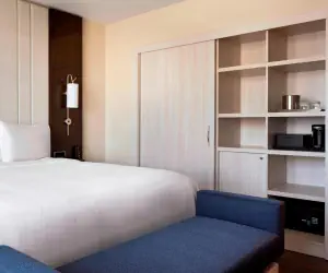 Photo 4 - Irvine Marriott