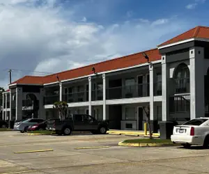 Photo 2 - Super 8 by Wyndham Slidell