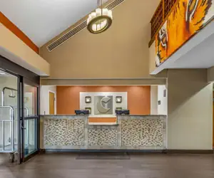 Photo 2 - Comfort Inn & Suites Clemson - University Area