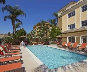 Photo 4 - Anaheim Portofino Inn & Suites